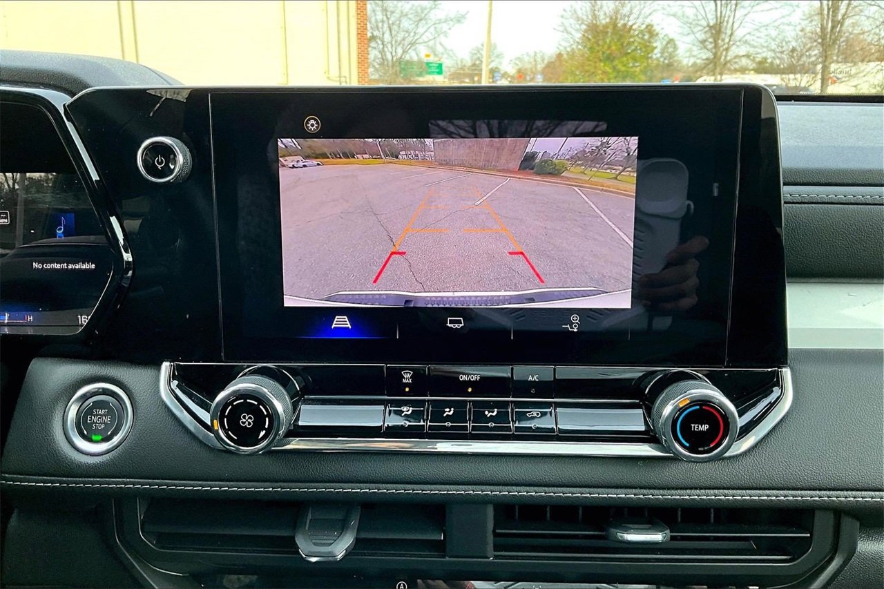 Used 2024 Chevrolet Colorado LT image 13