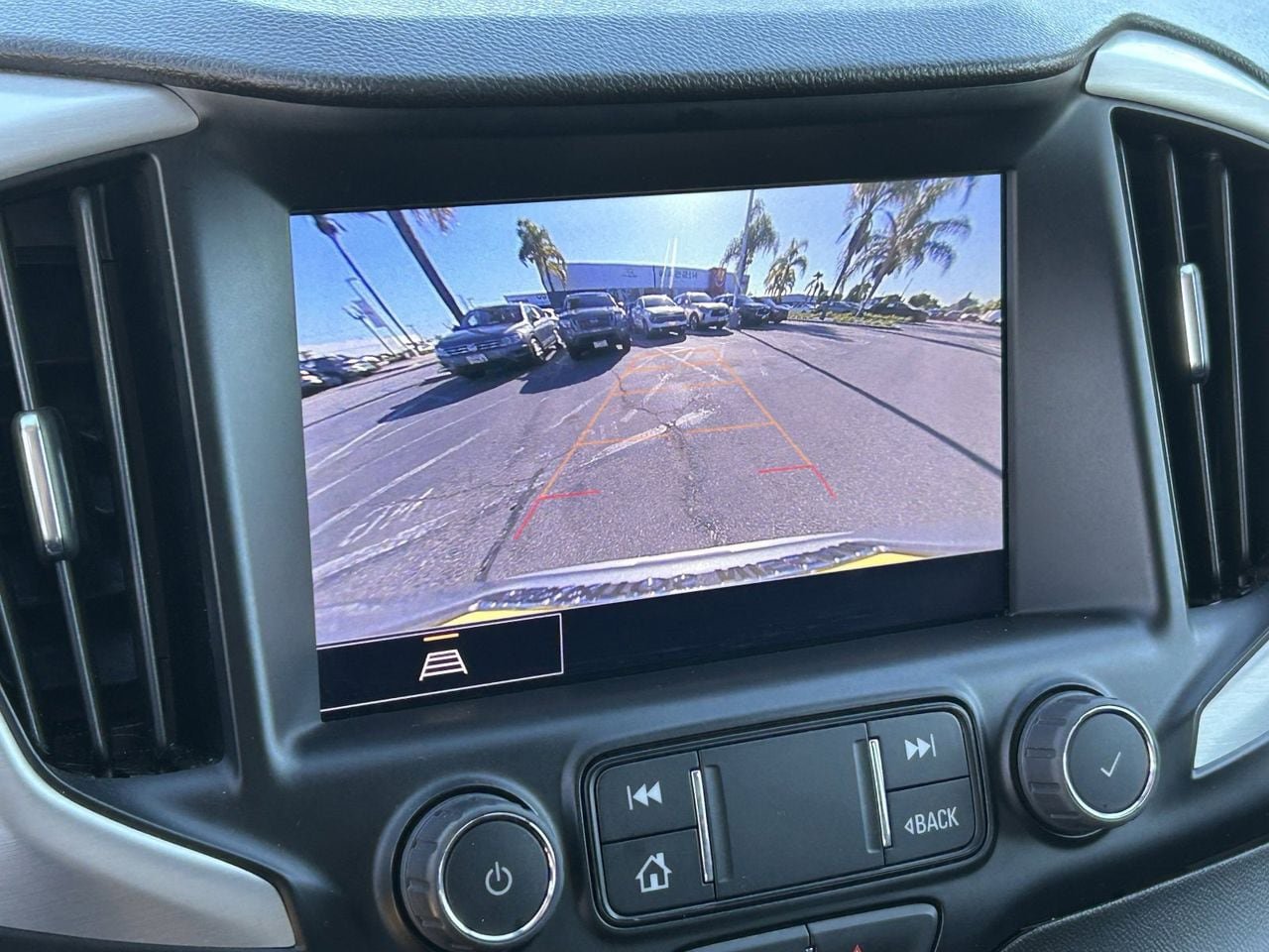 Used 2024 GMC Terrain SLT image 33