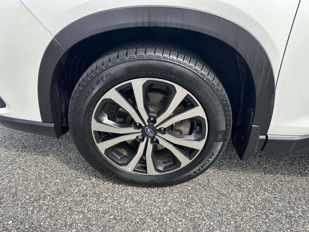 Certified 2022 Subaru Forester Limited AWD/4WD image 6