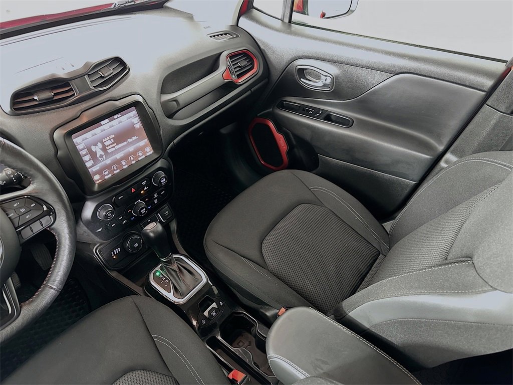 Used 2022 Jeep Renegade Latitude w/ Convenience Group image 24