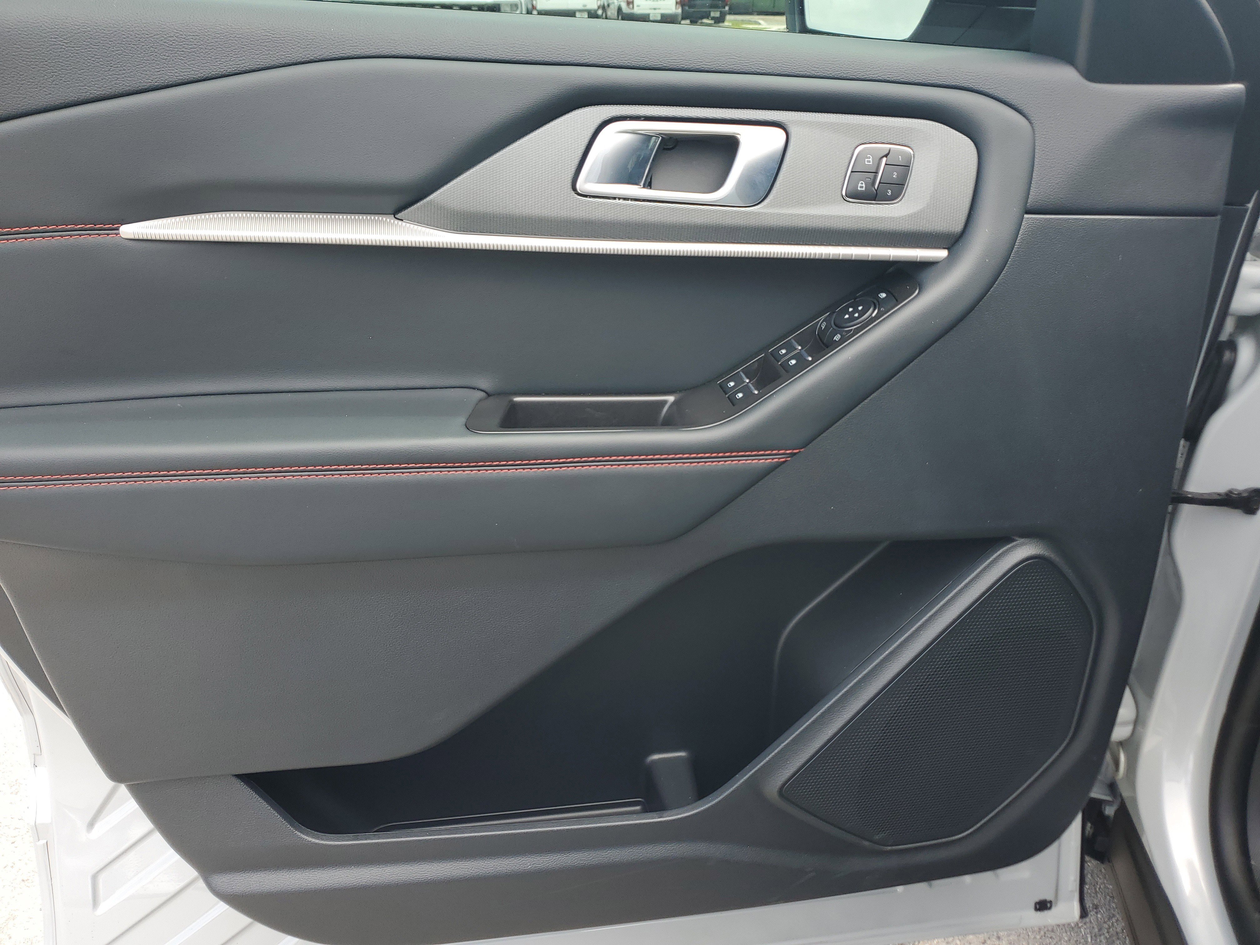 New 2026 Ford Explorer ST-Line w/ Premium Package image 12