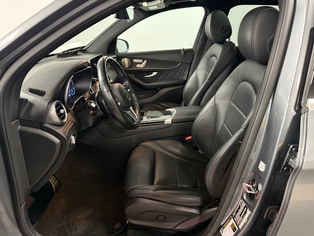 Used 2021 Mercedes-Benz GLC 300 4MATIC image 9