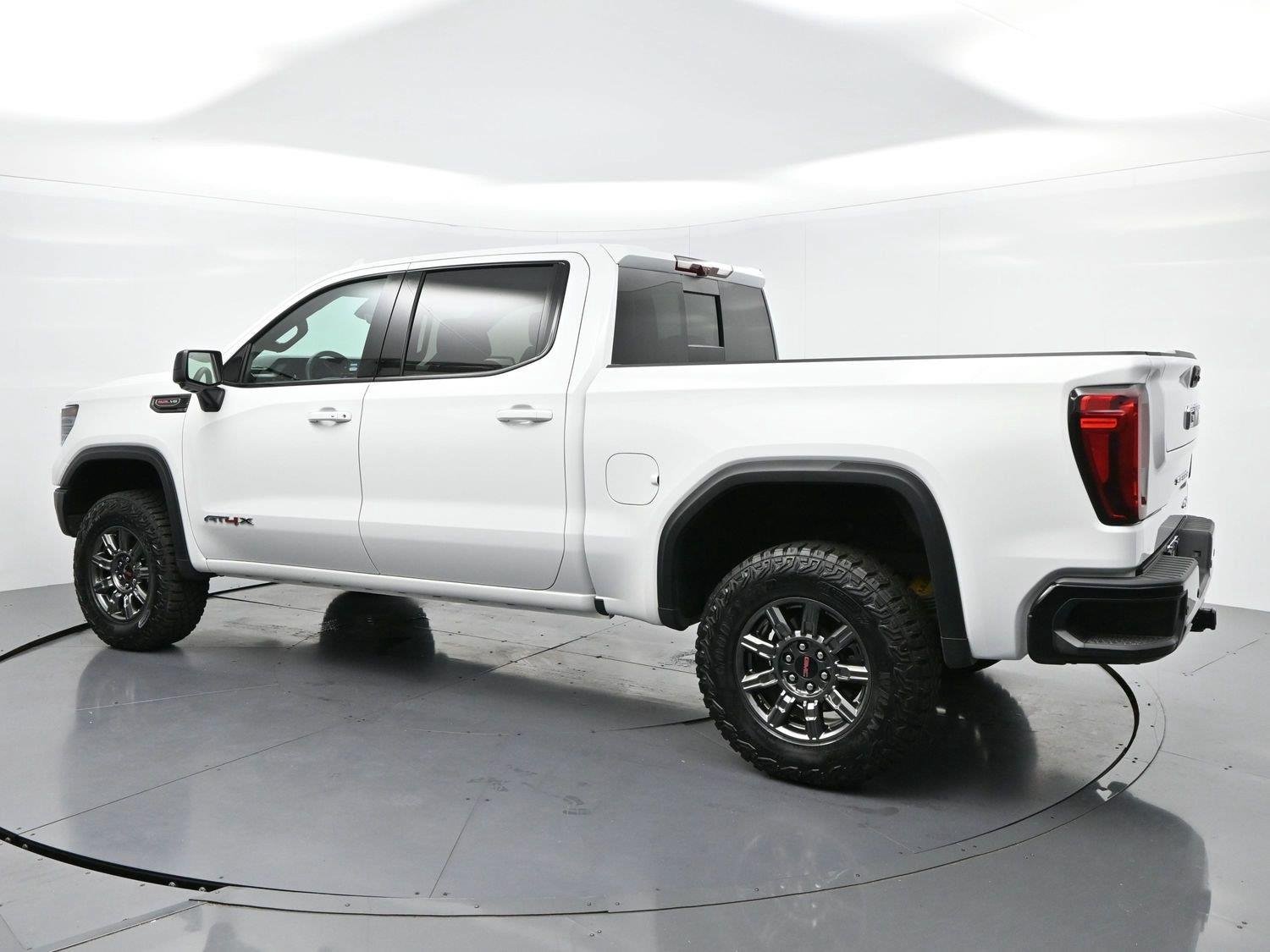 Used 2026 GMC Sierra 1500 AT4X AWD/4WD image 5