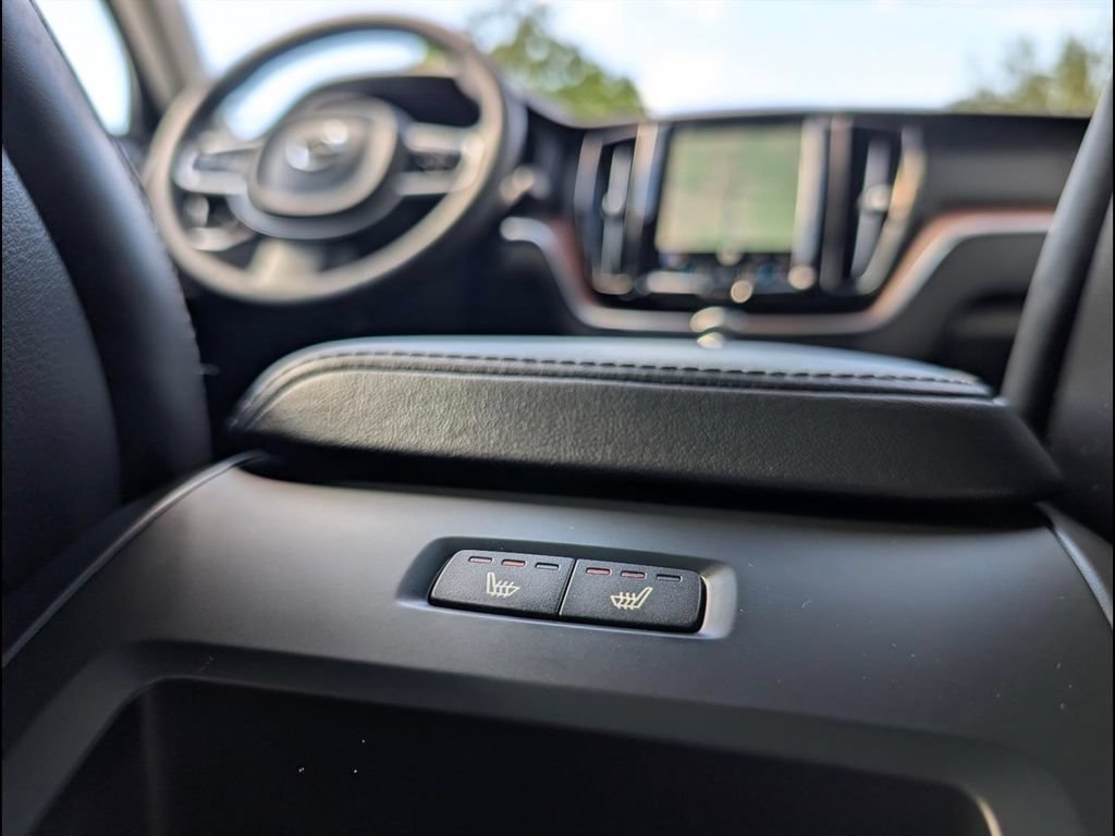 Certified 2023 Volvo XC60 T8 Ultimate w/ Climate Package AWD/4WD image 15