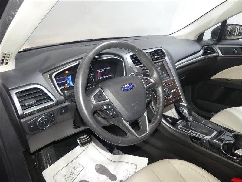 Used 2016 Ford Fusion Titanium FWD image 23