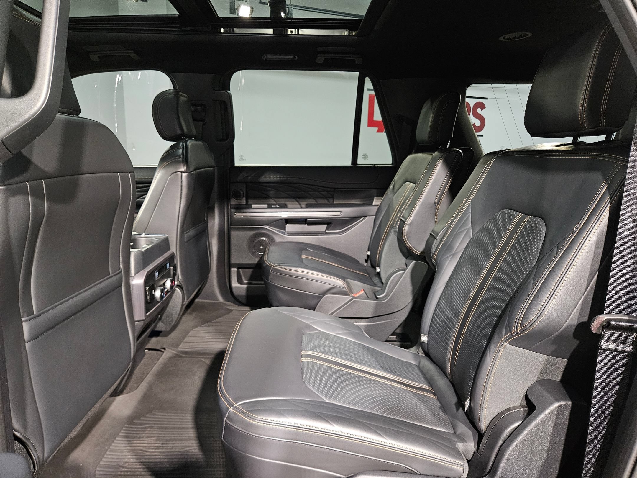 Used 2023 Ford Expedition Max Platinum AWD/4WD image 36