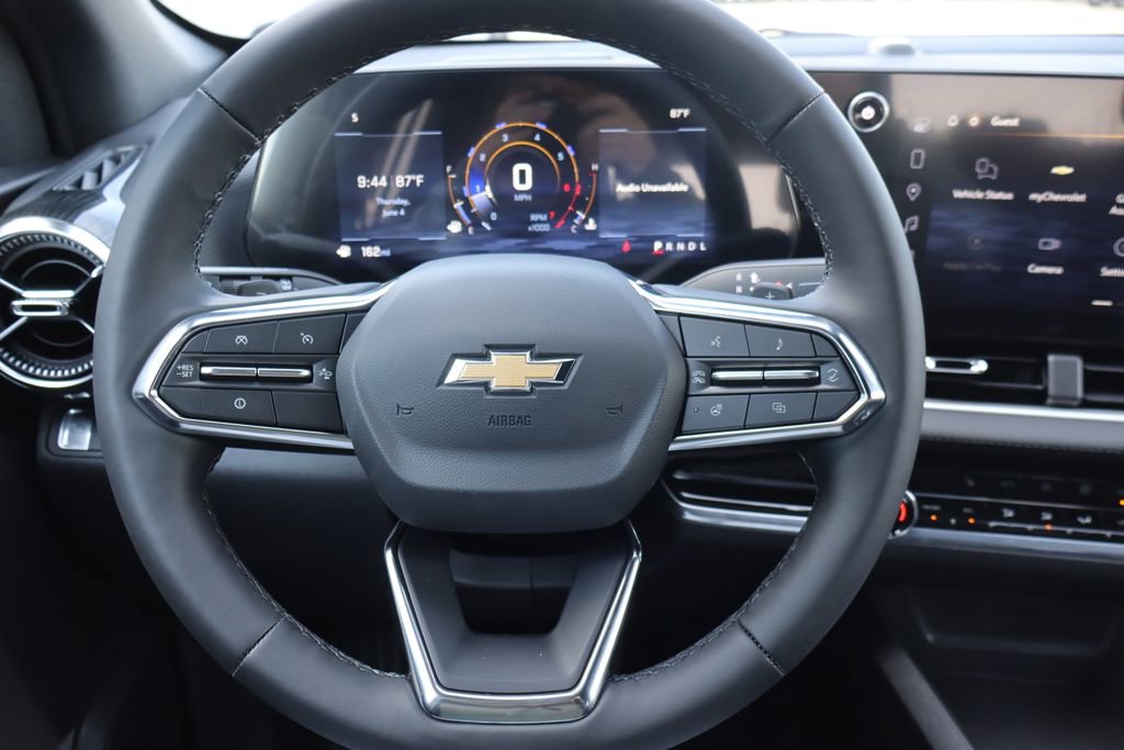 New 2026 Chevrolet Equinox LT w/ Convenience Package II FWD image 7