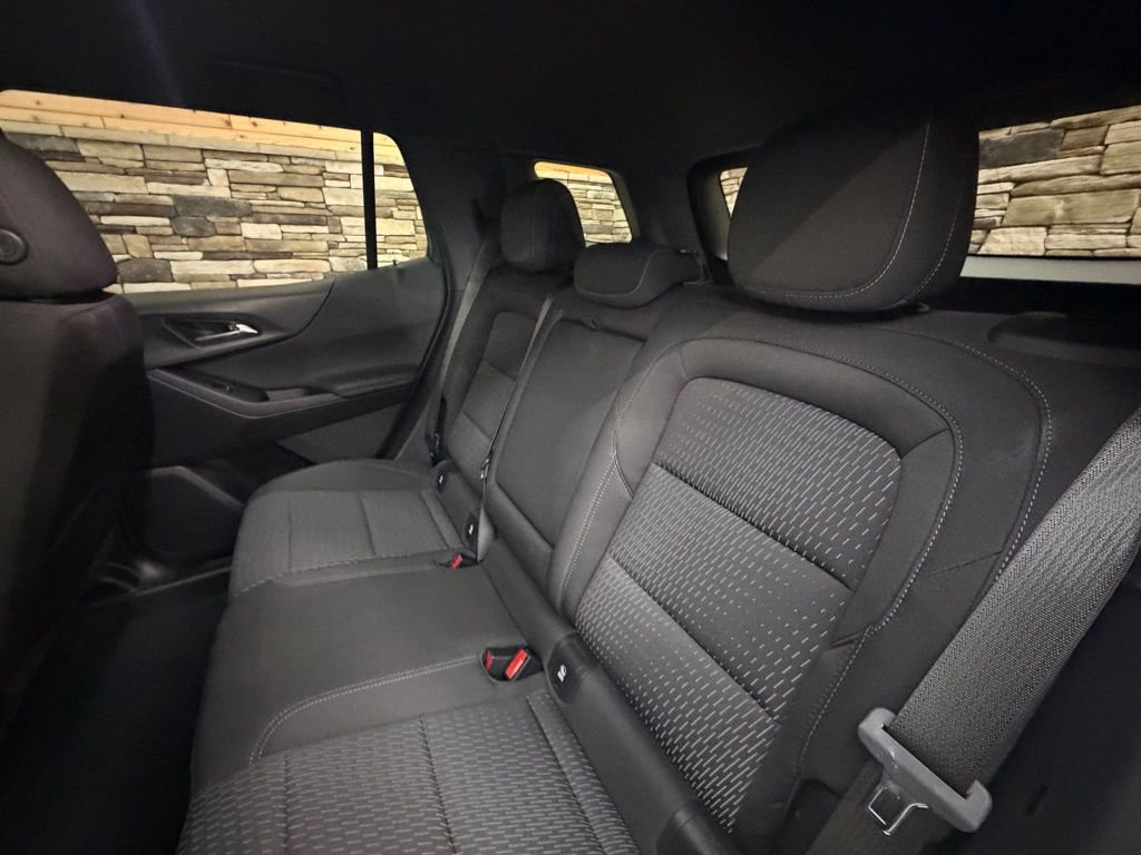 Used 2025 Chevrolet Equinox LT AWD/4WD image 28