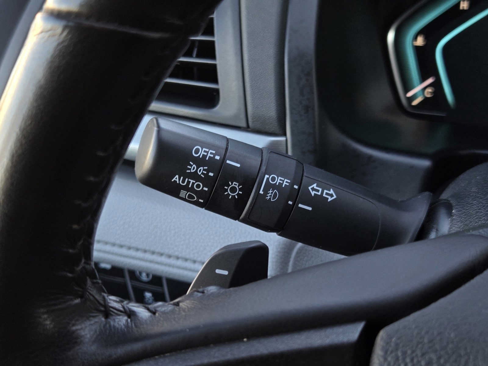 Used 2024 Honda Odyssey EX-L image 24