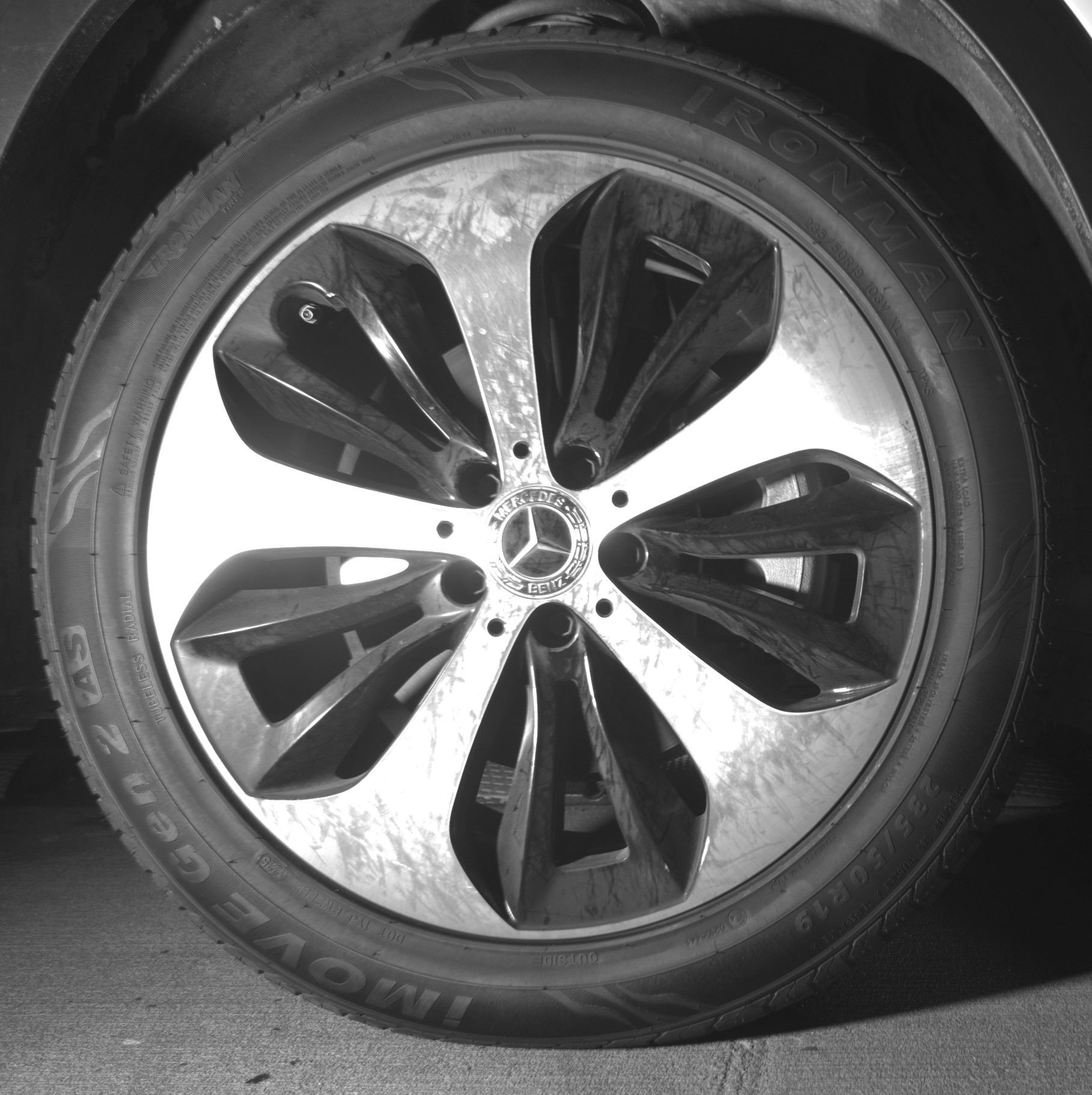 Used 2025 Mercedes-Benz GLB 250 4MATIC image 13