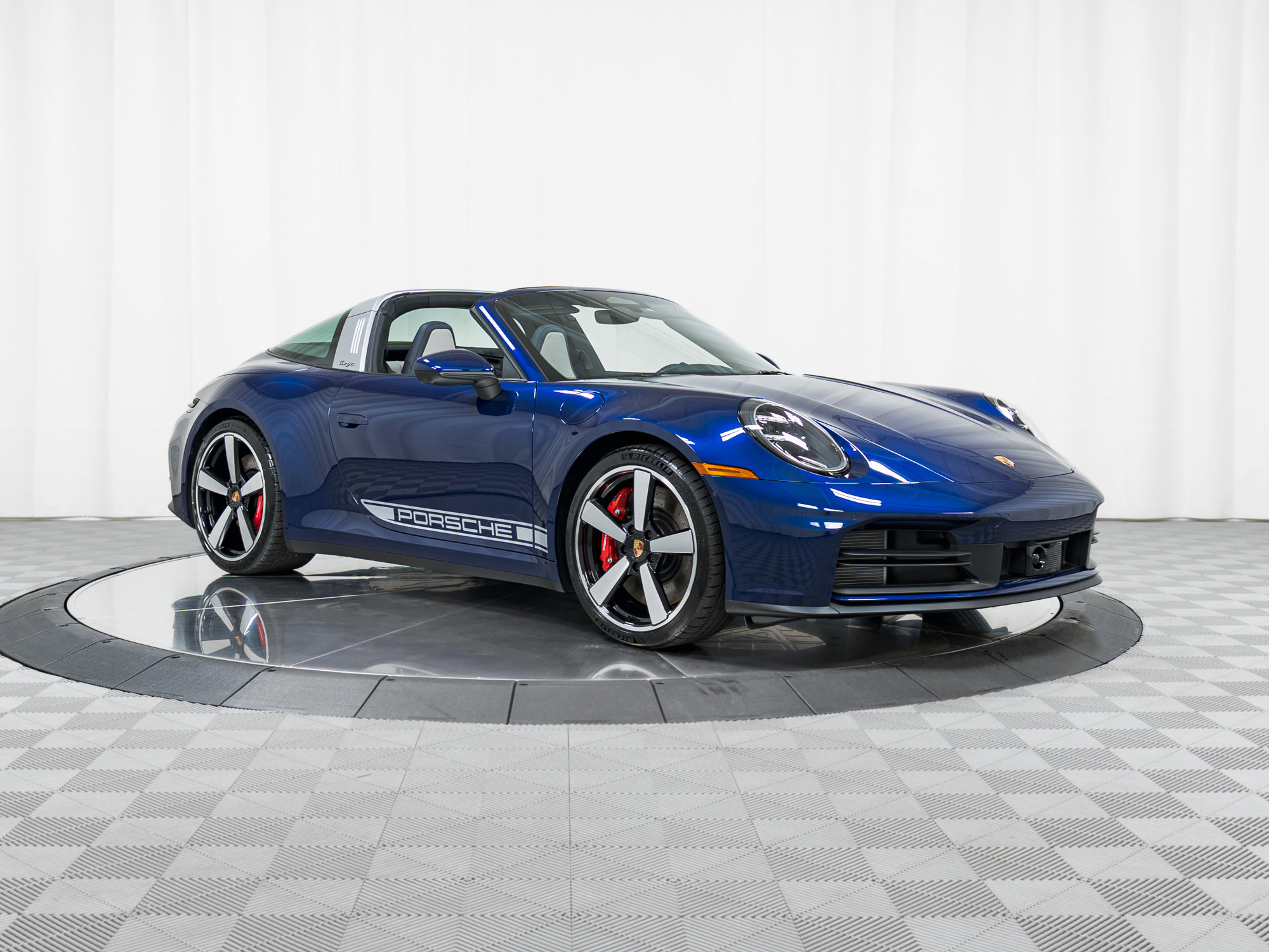 Used 2026 Porsche 911 Targa 4S image 9