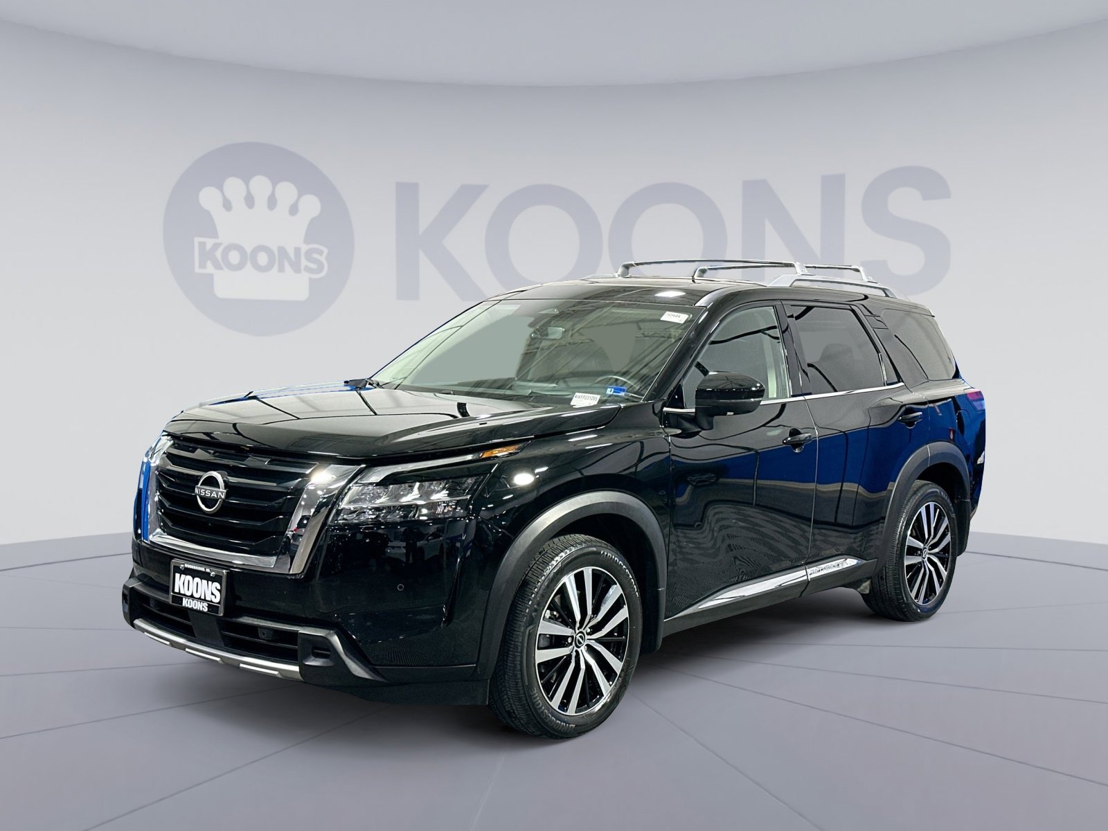 Used 2023 Nissan Pathfinder Platinum image 1