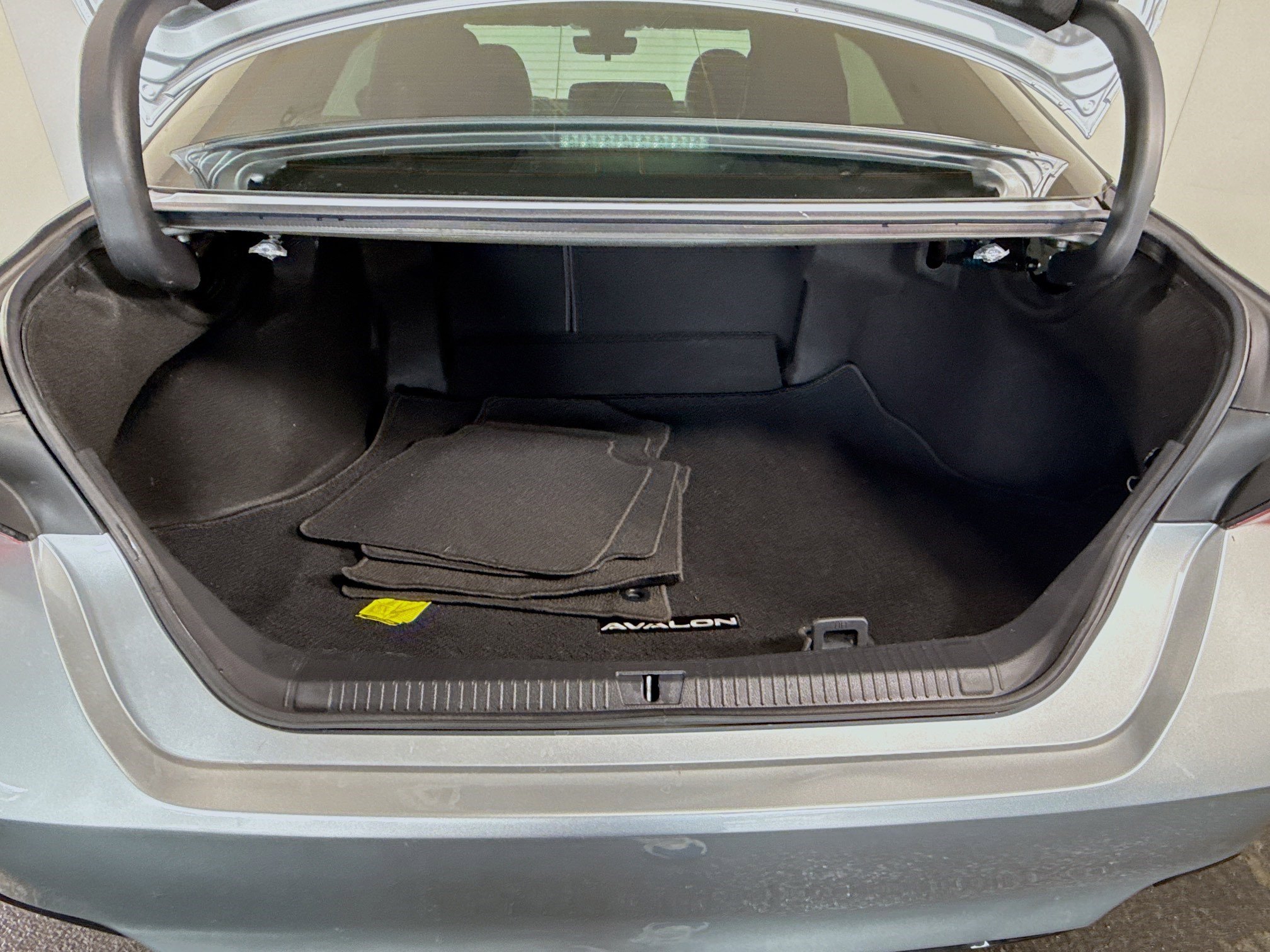 Used 2020 Toyota Avalon XSE w/ Protection Package FWD image 35