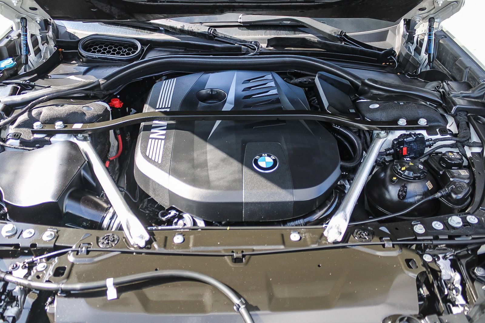 Used 2025 BMW 740i RWD image 28