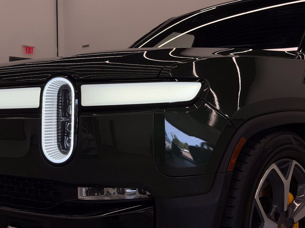 Used 2022 Rivian R1T Adventure AWD/4WD image 4