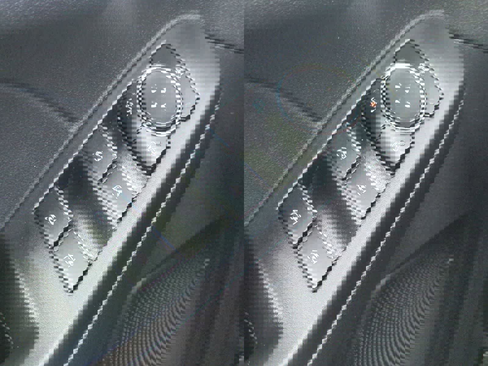 Used 2022 Ford Escape SE w/ Convenience Package image 28