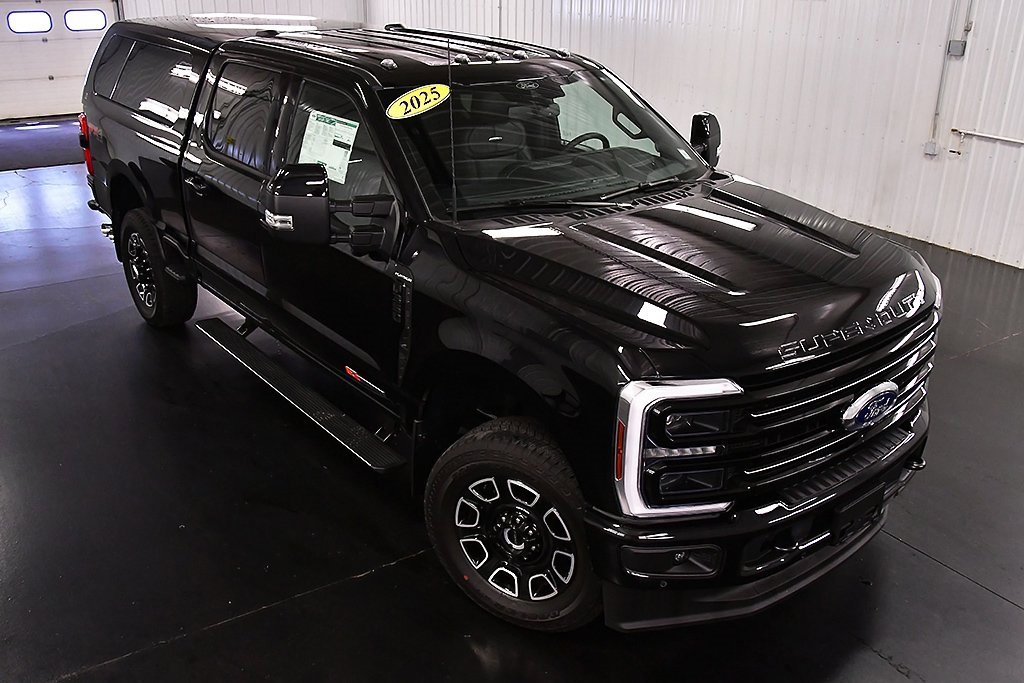 New 2025 Ford F350 Platinum w/ FX4 Off-Road Package image 13