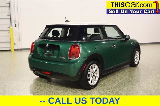 Used 2020 MINI Cooper 2-Door Hardtop w/ Storage Package image 7