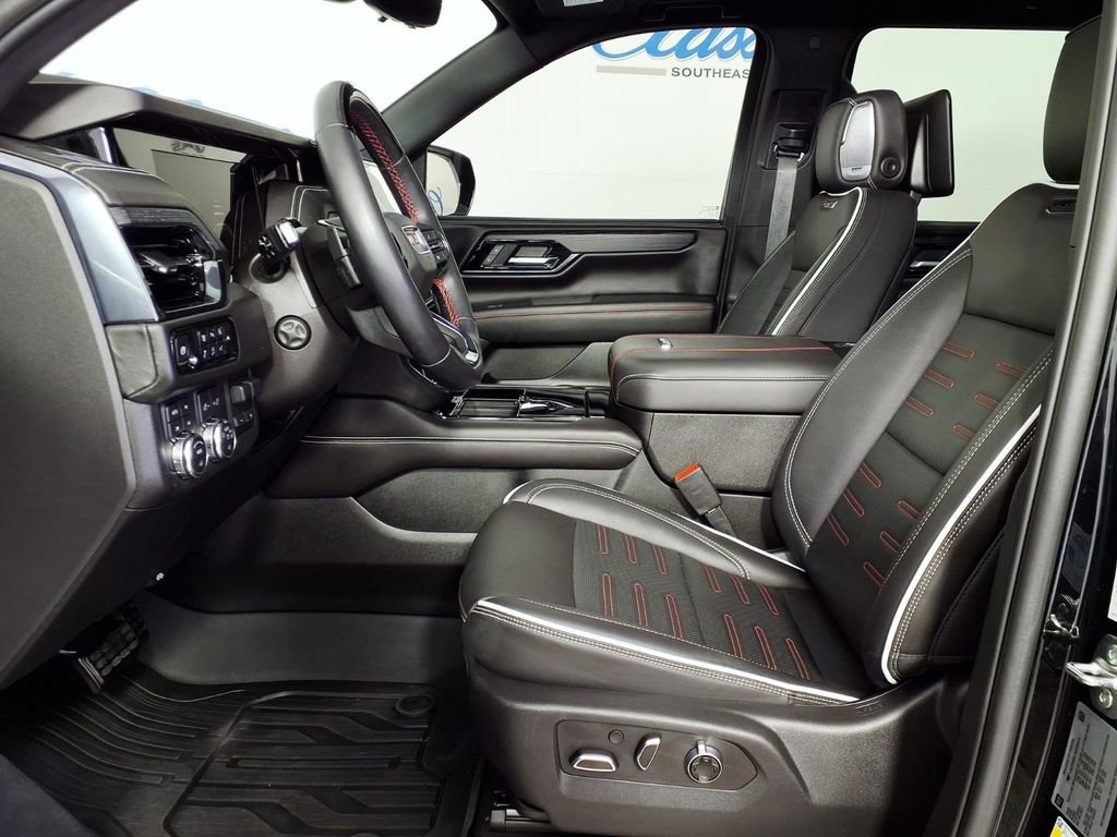 Used 2025 GMC Yukon XL AT4 Ultimate image 5
