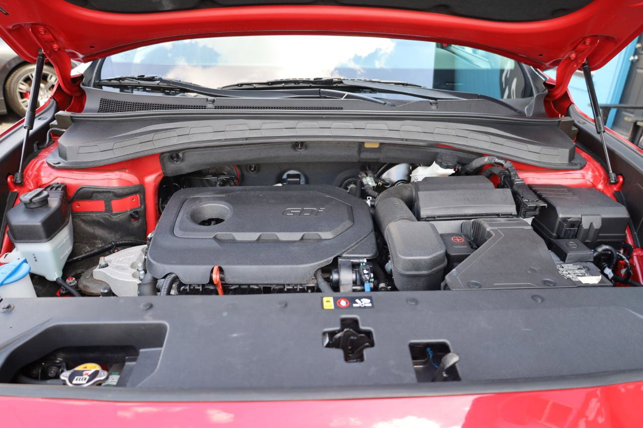 Used 2020 Hyundai Santa Fe SE image 14