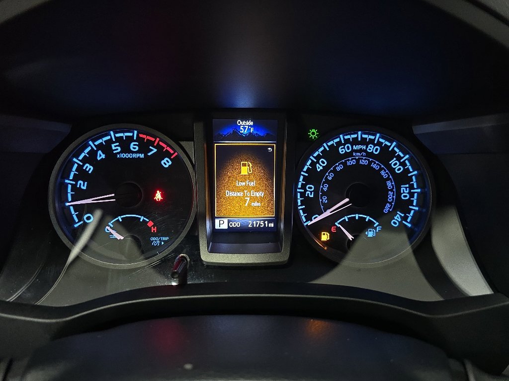 Used 2023 Toyota Tacoma TRD Off-Road w/ Technology Package AWD/4WD image 22