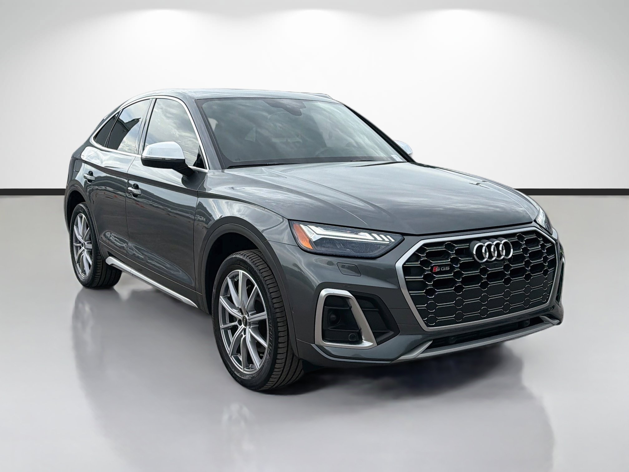 Used 2023 Audi SQ5 Prestige w/ Prestige Package AWD/4WD image 7