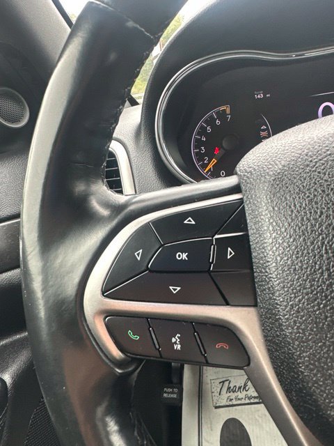 Used 2018 Jeep Grand Cherokee Laredo AWD/4WD image 33