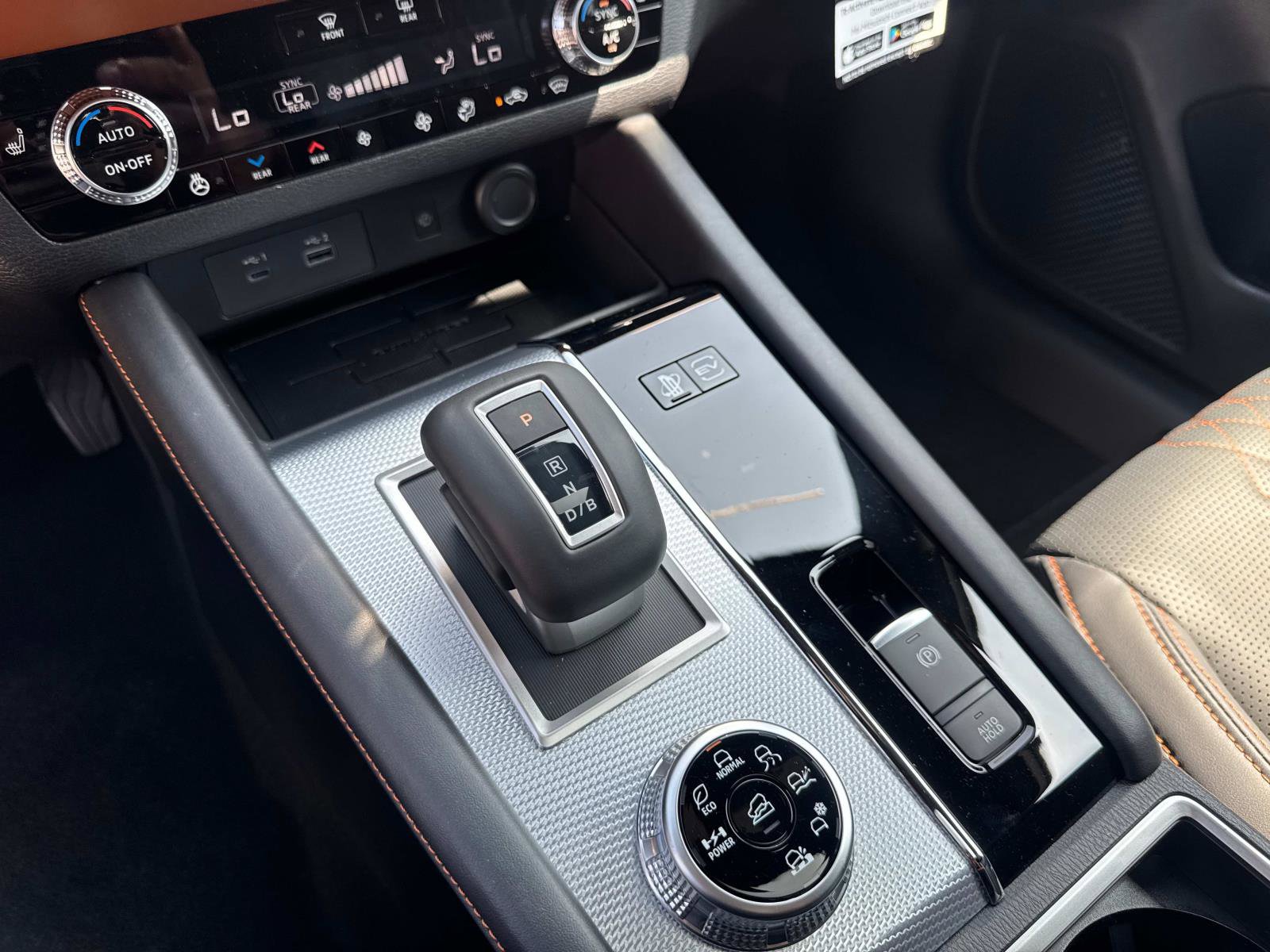 New 2025 Mitsubishi Outlander SEL image 26