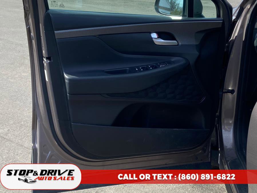 Used 2019 Hyundai Santa Fe SE image 10