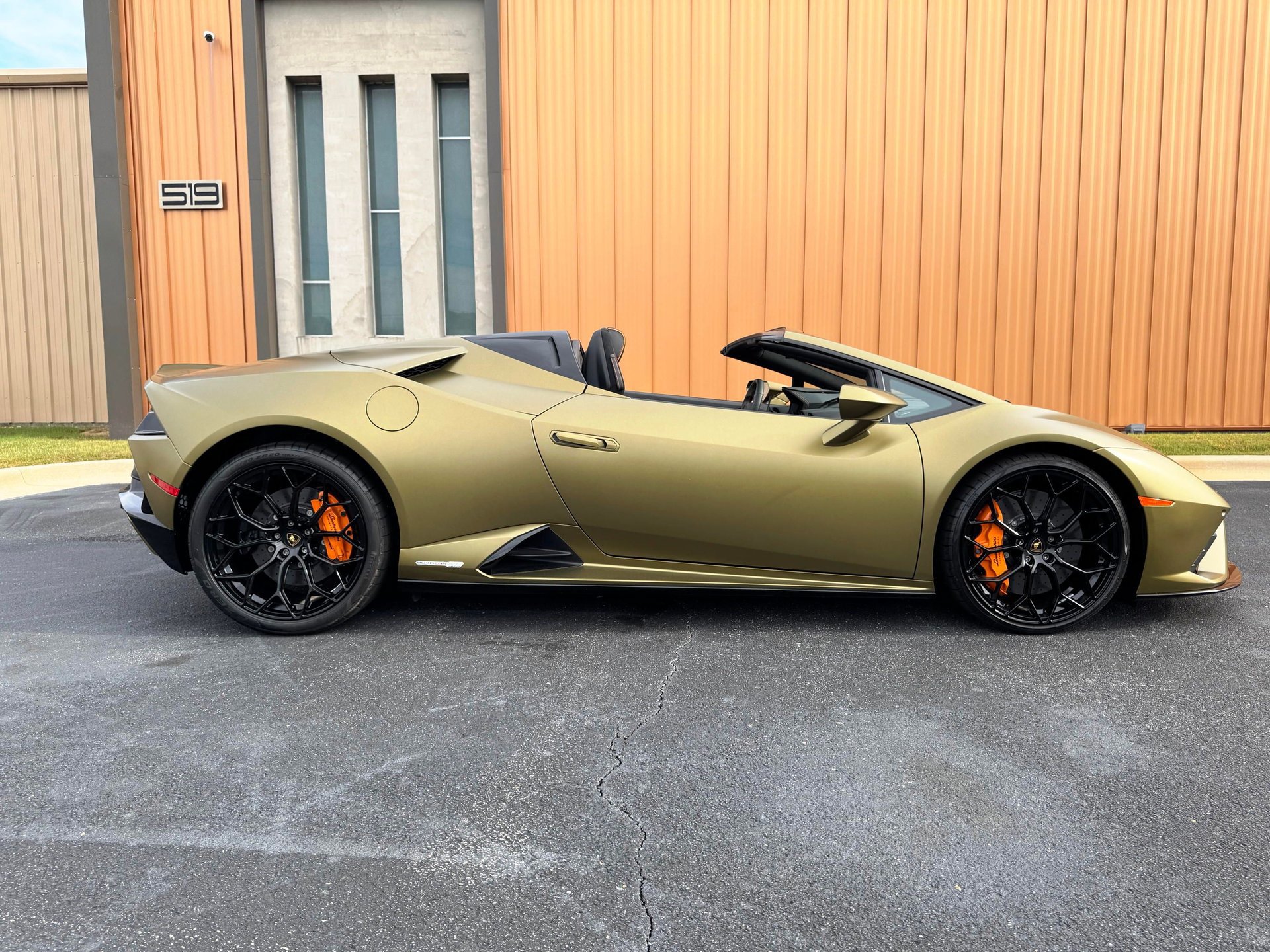 Used 2023 Lamborghini Huracan EVO RWD image 7