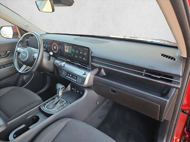 Used 2025 Hyundai Kona SEL FWD image 21