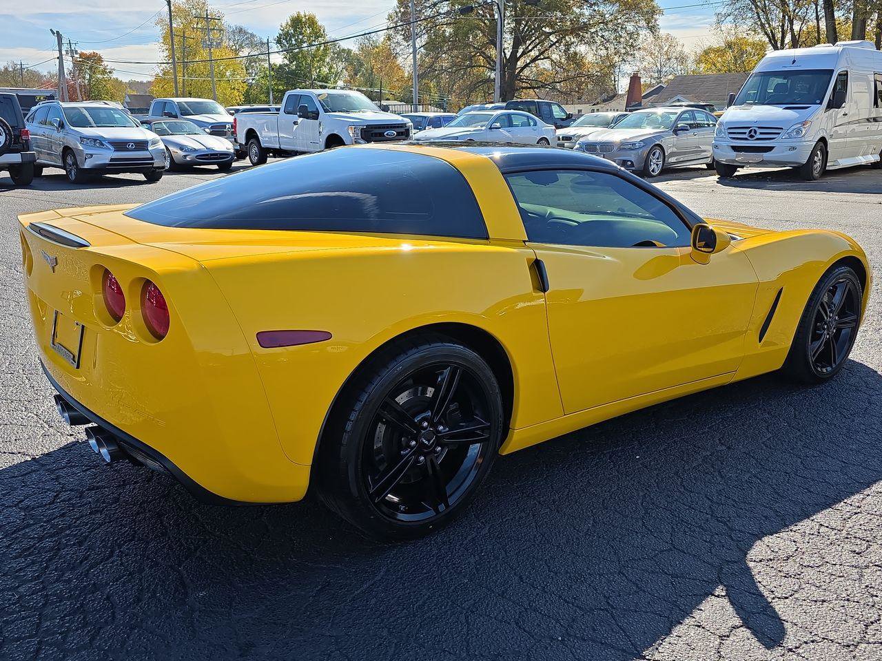 Used 2005 Chevrolet Corvette COUPE w/ Performance Handling Package image 2