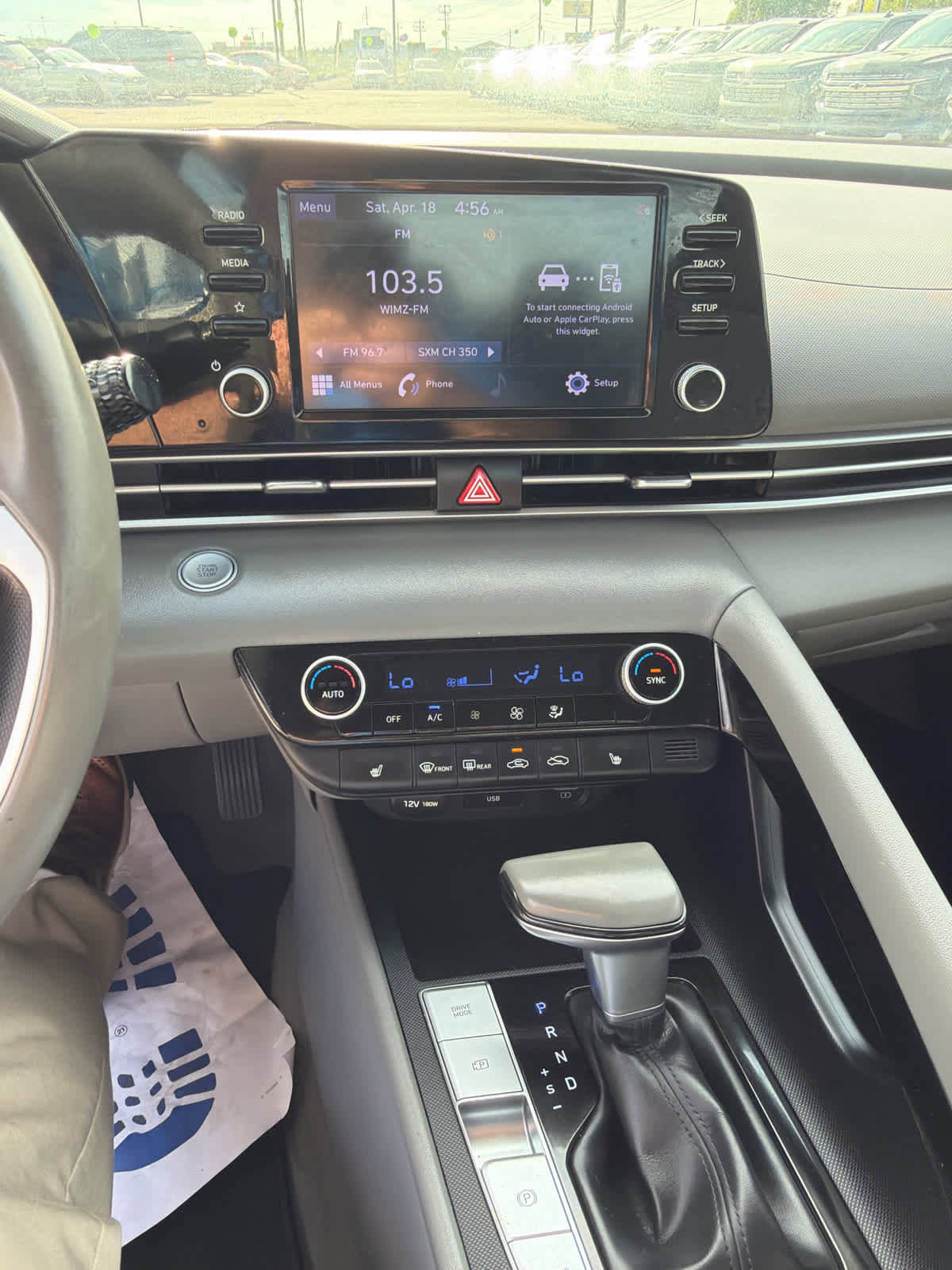 Used 2022 Hyundai Elantra SEL w/ Convenience Package FWD image 14