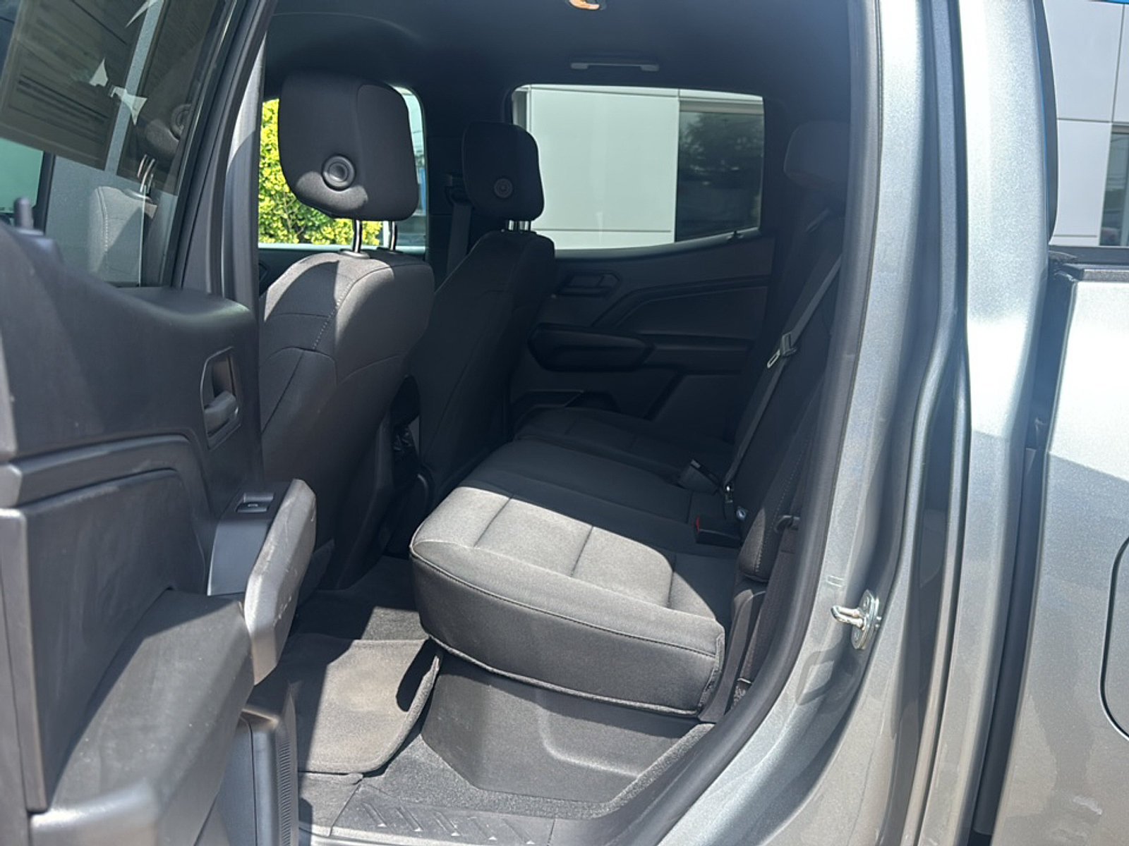 Used 2023 Chevrolet Colorado Trail Boss AWD/4WD image 18