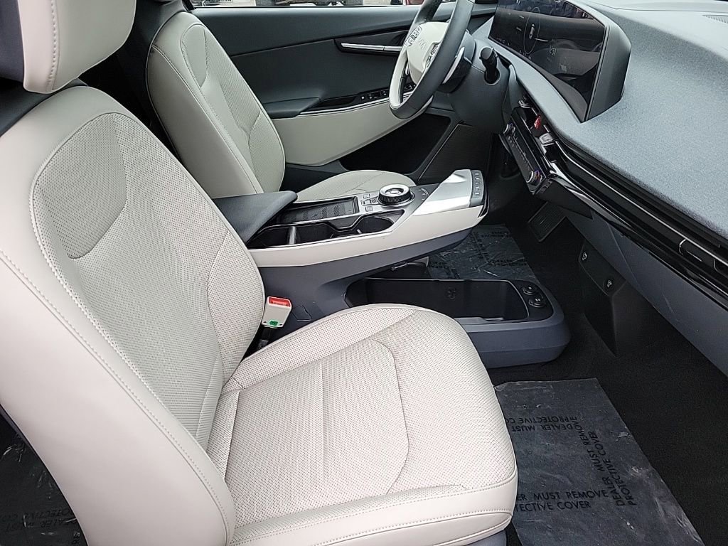 Used 2022 Kia EV6 Wind image 33