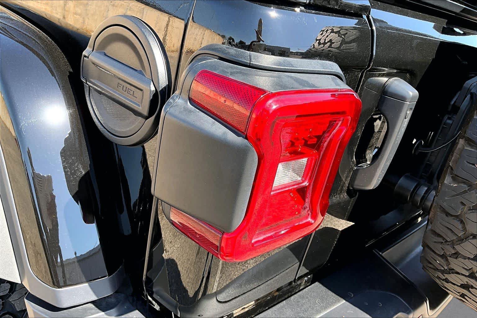 Used 2024 Jeep Wrangler Unlimited Rubicon 392 AWD/4WD image 28
