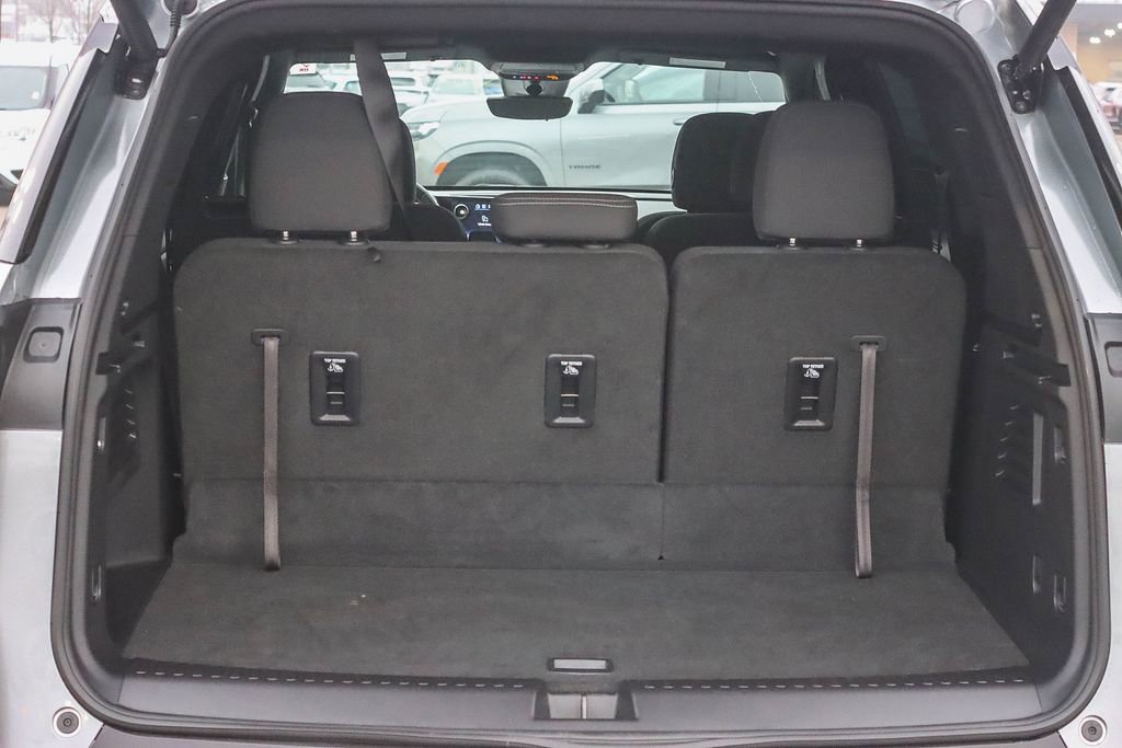 Used 2026 Chevrolet Traverse LT w/ Driver Confidence Package image 23