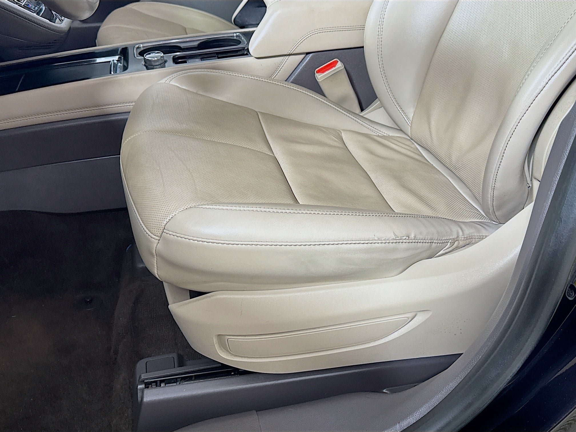 Used 2022 Lincoln Corsair AWD w/ Premium Package image 22