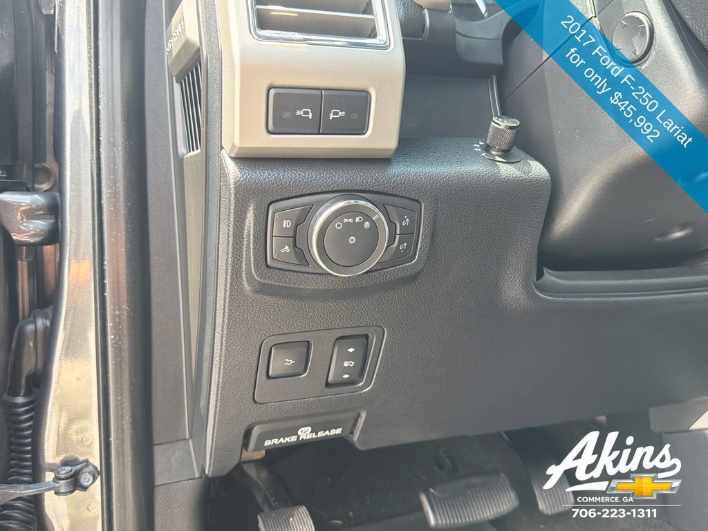 Used 2017 Ford F250 Lariat w/ Lariat Ultimate Package AWD/4WD image 16
