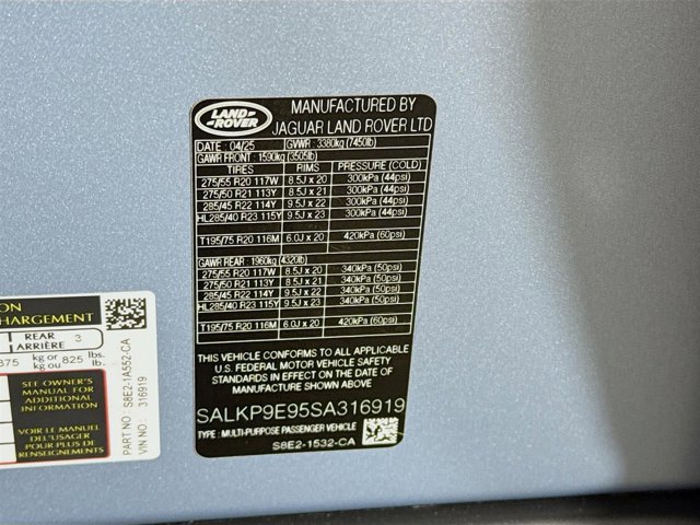 Used 2025 Land Rover Range Rover SE image 34