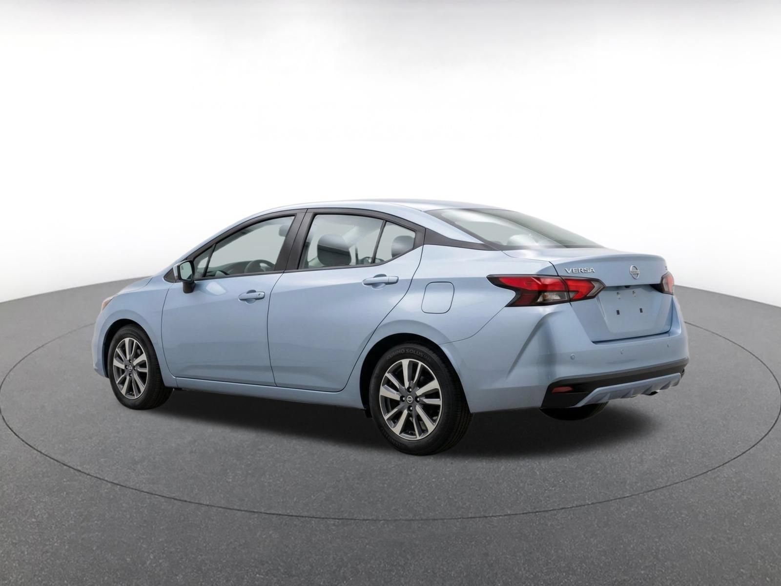 Used 2025 Nissan Versa SV FWD image 6