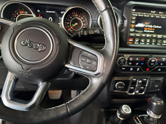 Used 2022 Jeep Wrangler Unlimited Sahara w/ Cold Weather Group AWD/4WD image 25