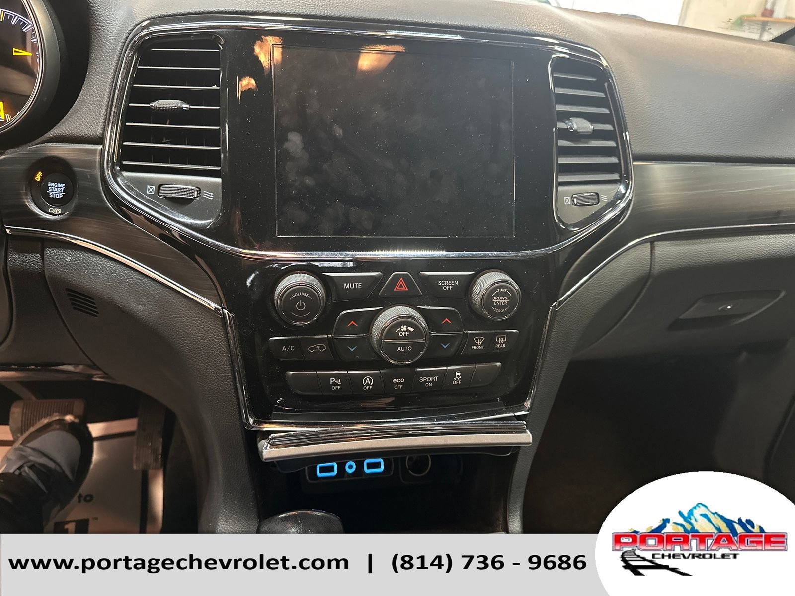 Used 2021 Jeep Grand Cherokee Limited w/ Trailer Tow Group IV image 21