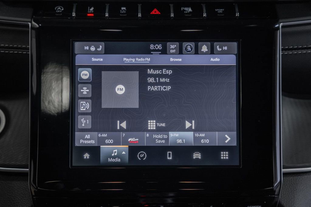 New 2025 Jeep Grand Cherokee Altitude image 21