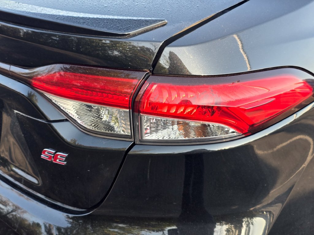 Used 2021 Toyota Corolla SE FWD image 11