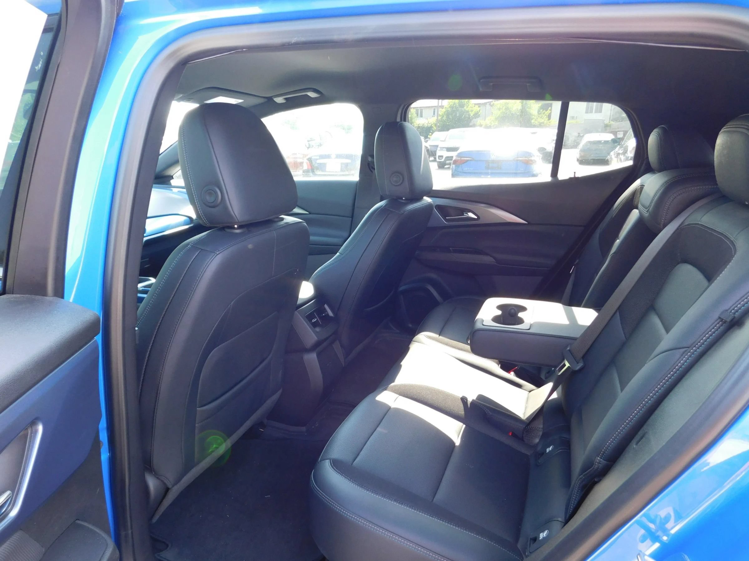 Used 2024 Chevrolet Equinox EV LT FWD image 9