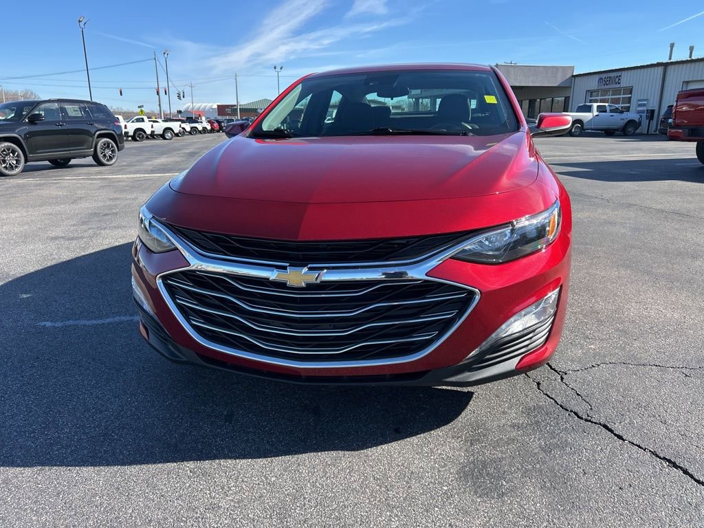 Used 2025 Chevrolet Malibu LT image 9