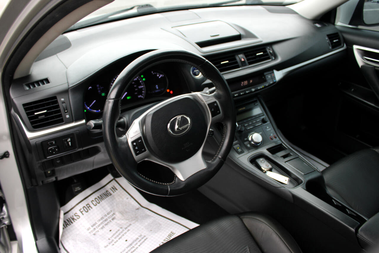 Used 2012 Lexus CT 200h Premium image 19