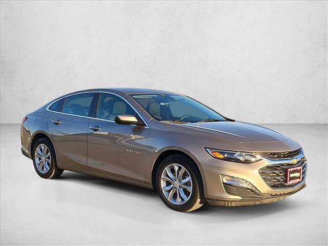 Used 2025 Chevrolet Malibu LT image 3