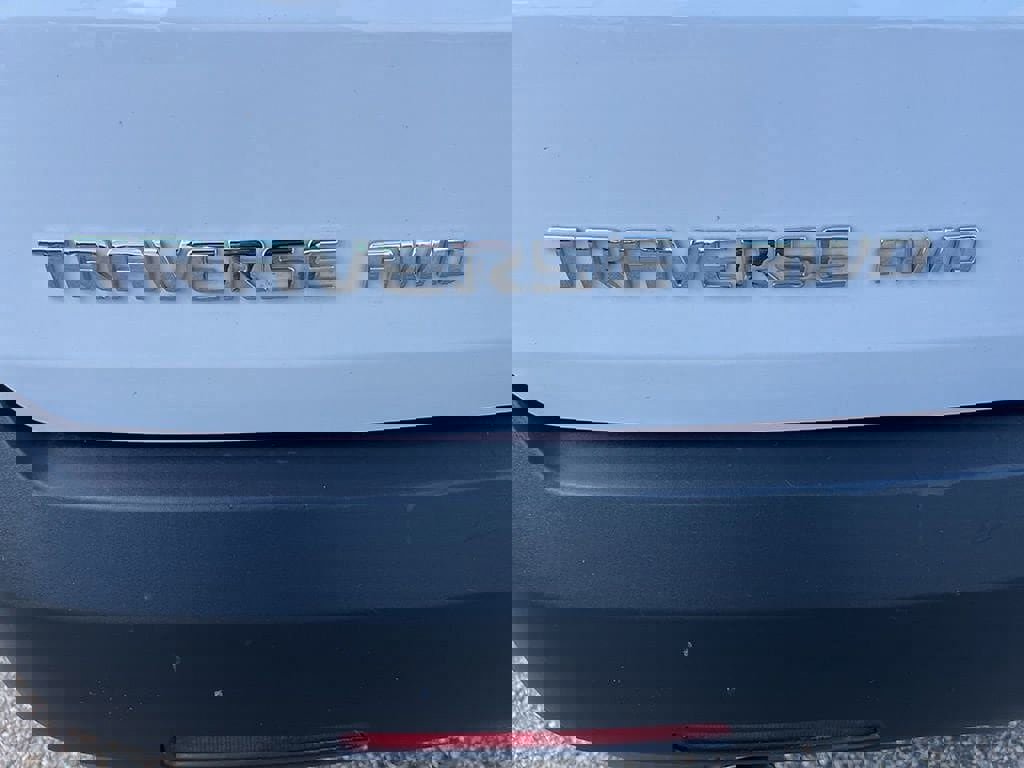 Used 2023 Chevrolet Traverse LS w/ Safety Package image 13